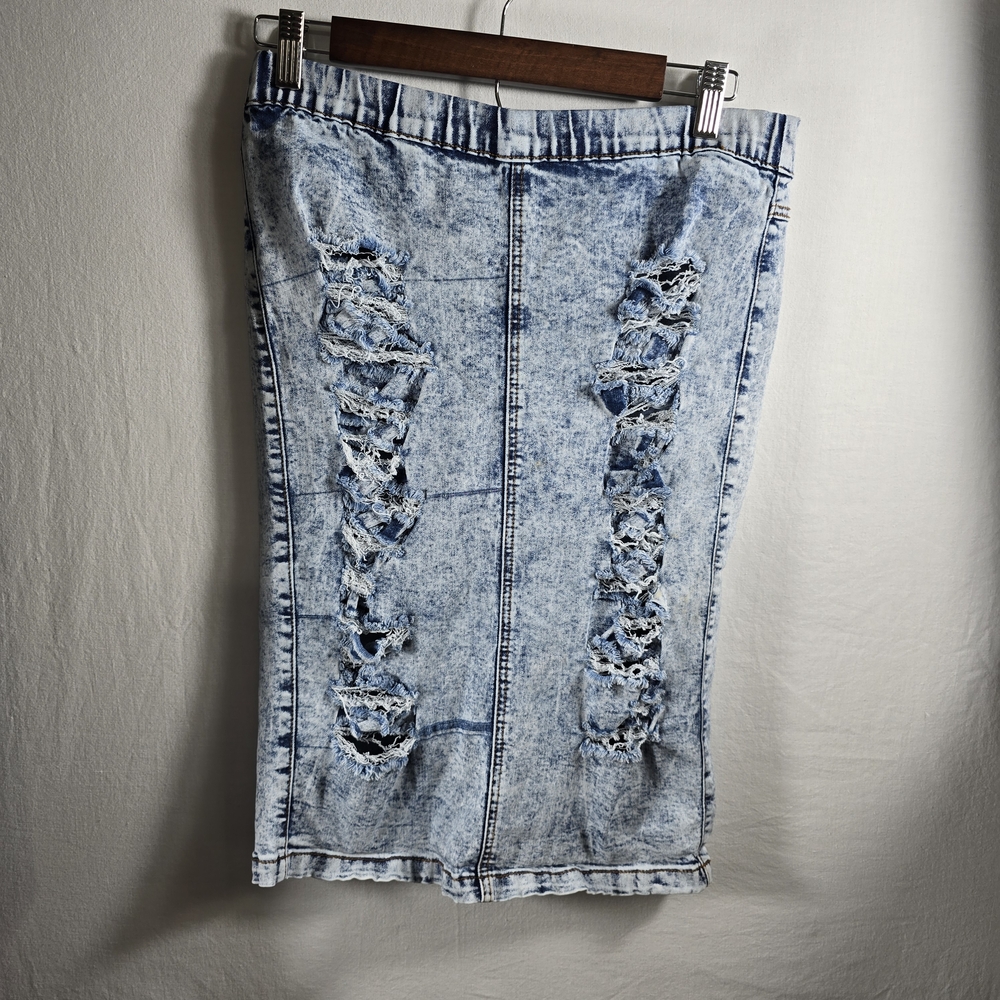 Blue Savvy Jeans Denim Destructed Skirt Size Medium Y2K Acid Wash